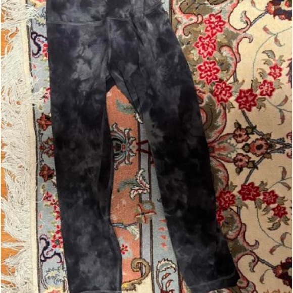 lululemon aligns! - Picture 1 of 1